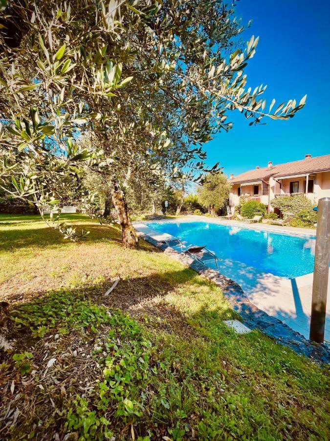 Residenza Riviera Degli Olivi Apartment Torri Del Benaco Exterior foto