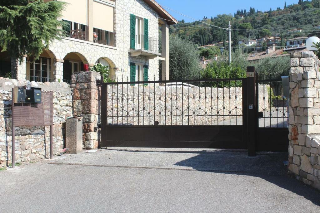 Residenza Riviera Degli Olivi Apartment Torri Del Benaco Exterior foto