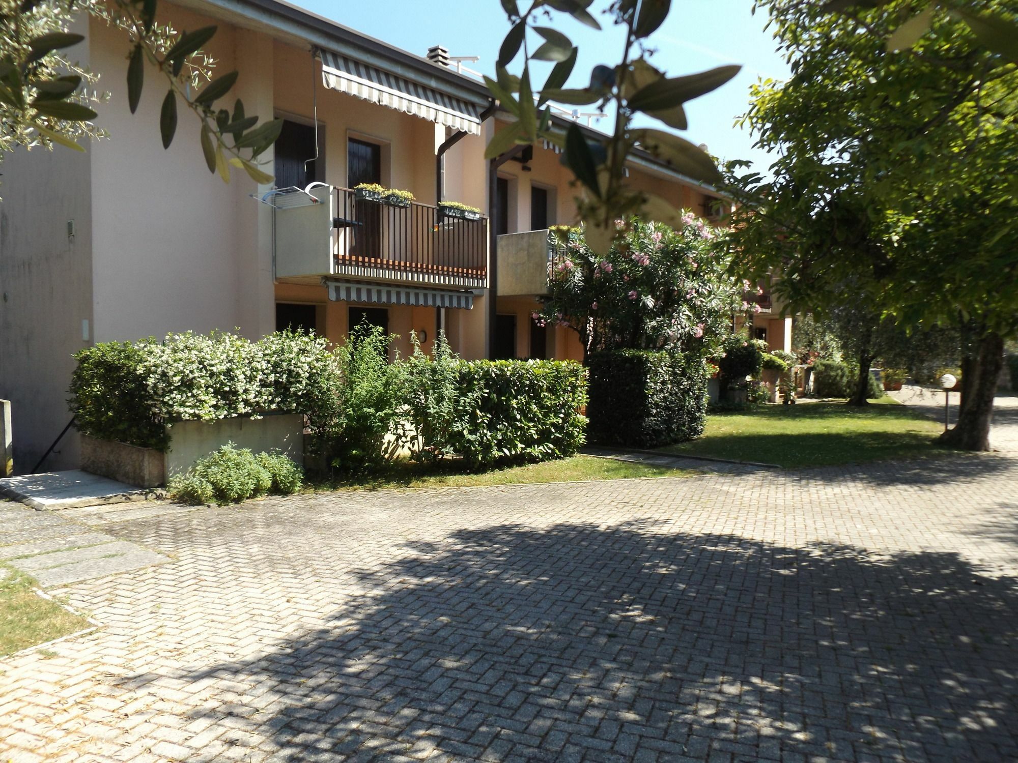 Residenza Riviera Degli Olivi Apartment Torri Del Benaco Exterior foto